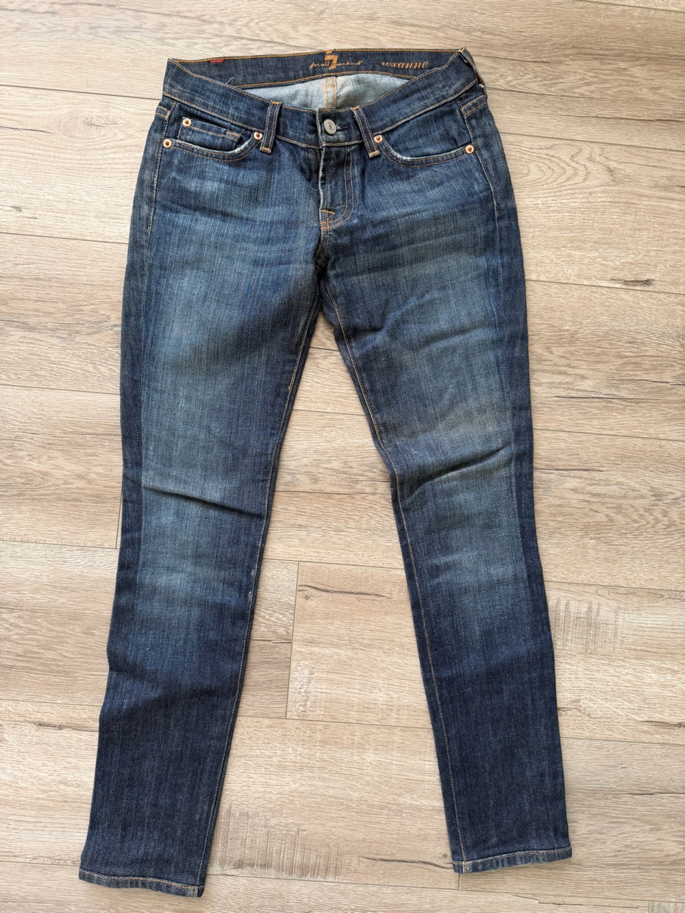 7 For All Mankind Women’s Skinny Size 24 in Dark Blue